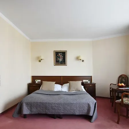 Apartament Kameralny Lägenhet